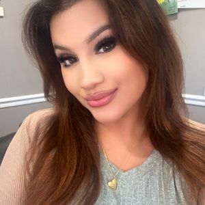 Meet your Posher, Kacie michelle